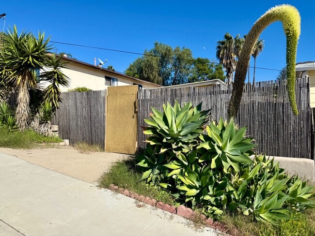 Building Photo - 7102 Mohawk St