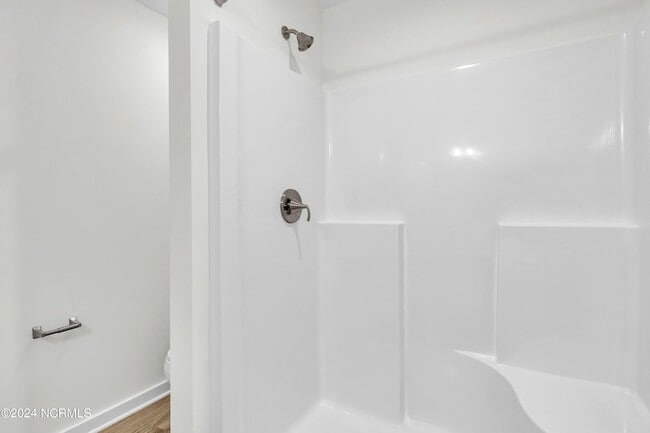 Building Photo - 7008 Crew Dr