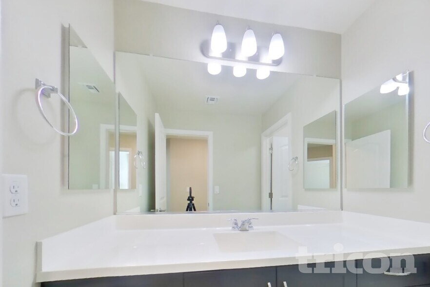 Building Photo - 12586 W Mazatzal Dr