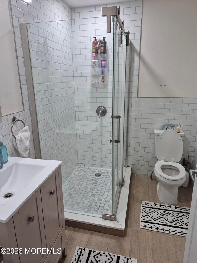 Building Photo - 247 Perrine Ave