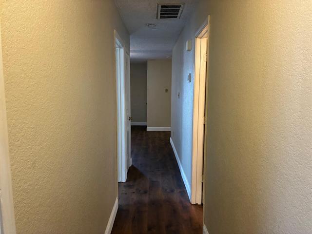 Building Photo - 10252 Maverick Dr