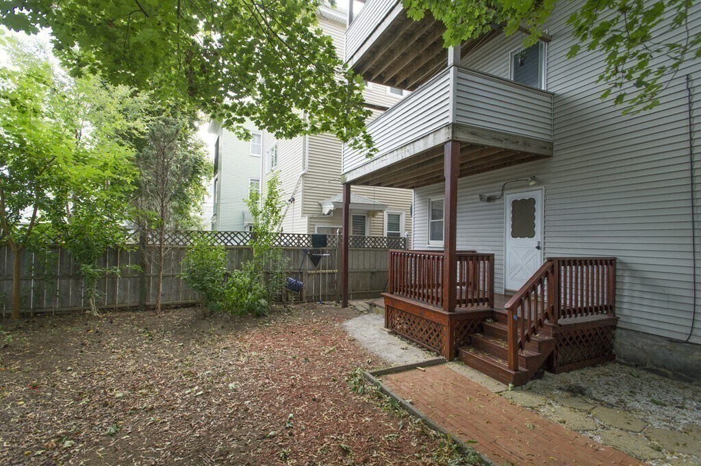 Building Photo - 14 E Milton Rd