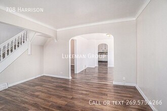 Building Photo - 708 Harrison-
