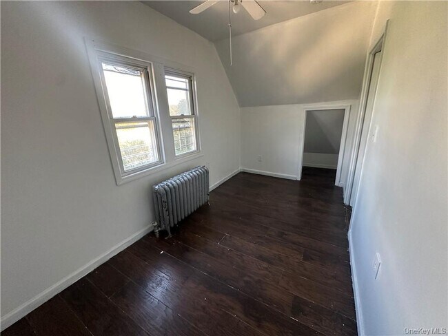 Building Photo - 106 Saratoga Ave