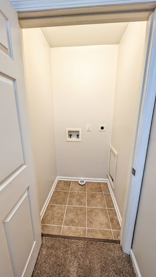 Building Photo - Turnabout Lane Duplex