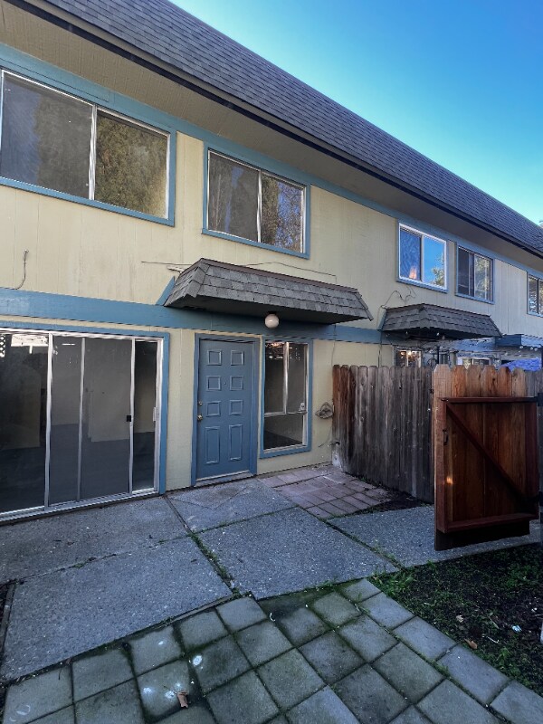 Building Photo - 4327 Fairlands Dr