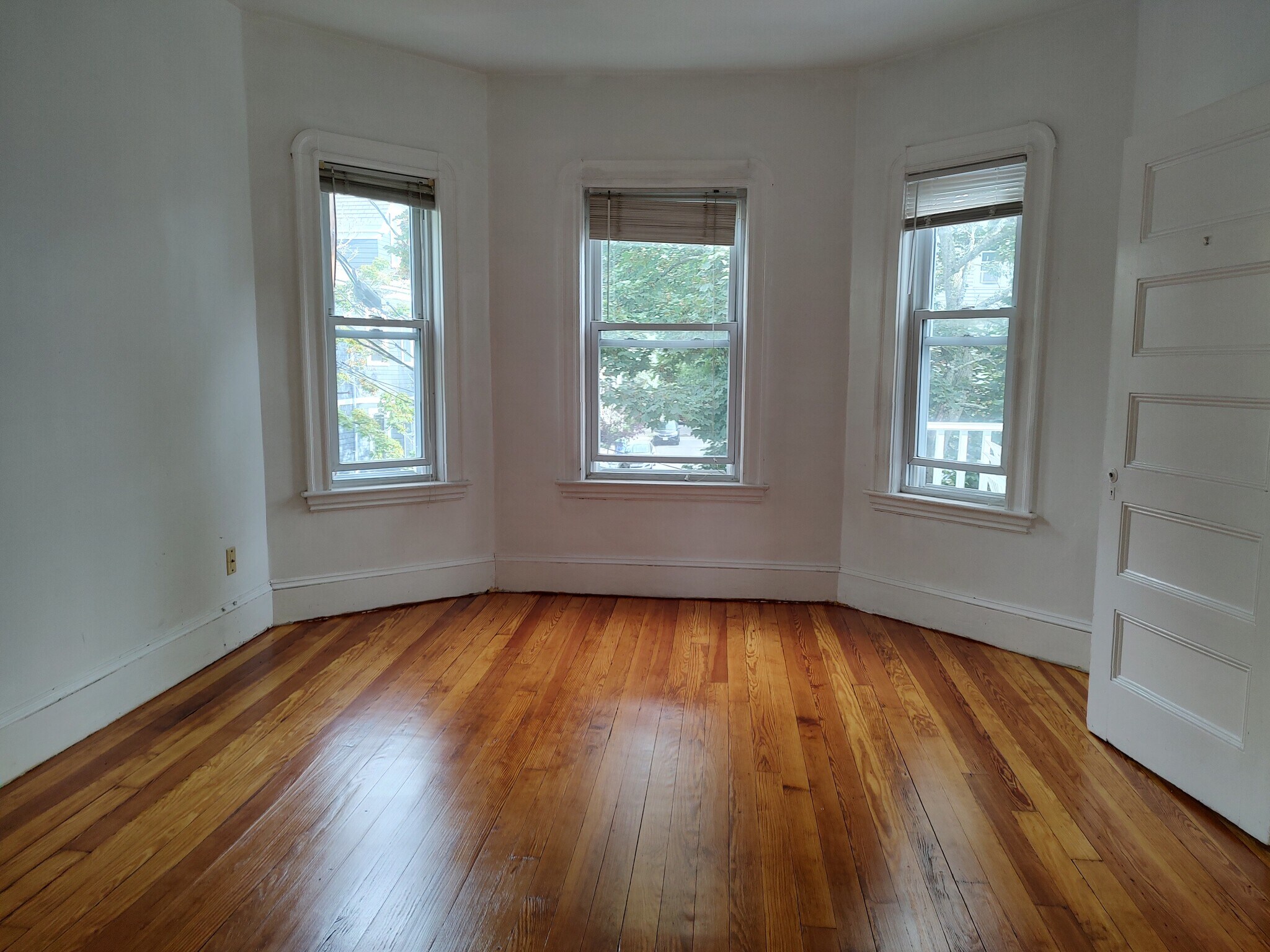 Building Photo - 42 Holyoke Rd
