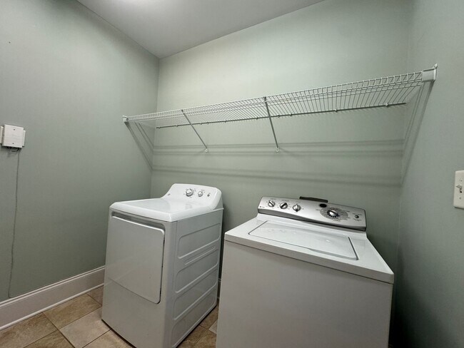 Building Photo - Mayfaire Townview 1 Bed/2 Bath + Bonus Room, Second Floor, Balcony