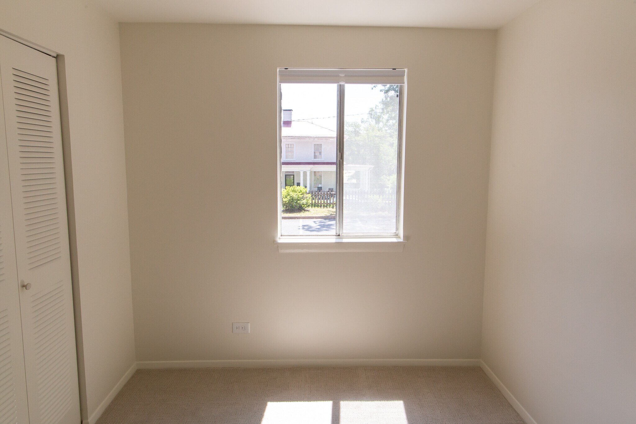 Tertiary bedroom, with east facing window for lovely morning light - 511 1st St N