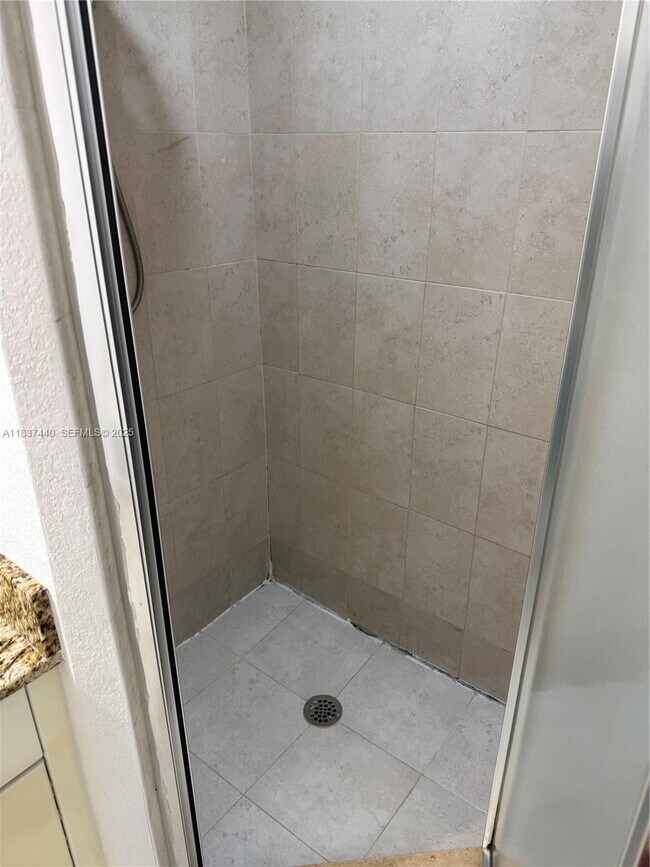 Building Photo - 1830 Radius Dr