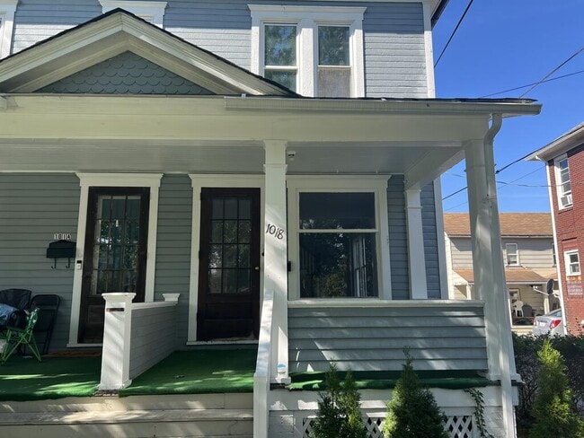 Building Photo - 1018 Bucknell Ave