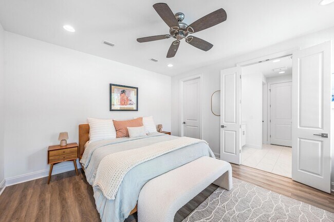 Building Photo - 229 Windrow Way