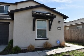 Building Photo - 624 Suzanne Dr