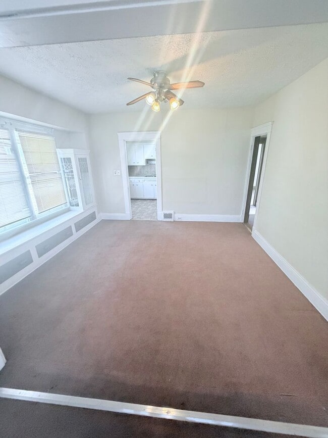 Building Photo - 3395- 3397 W. 100th