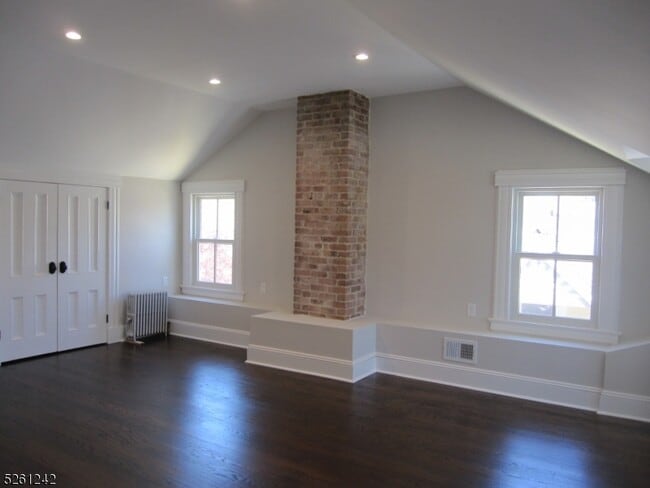 Building Photo - 29 Midland Ave