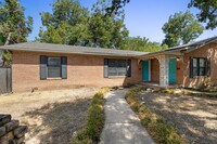 Building Photo - 3817 Parkwood St
