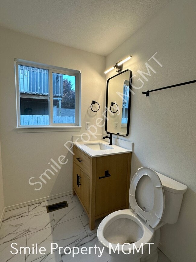 Building Photo - Remodeled Ranch in a Quiet Community