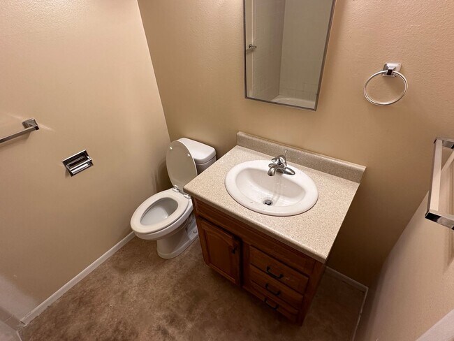 Building Photo - 820 Hot Springs Ave