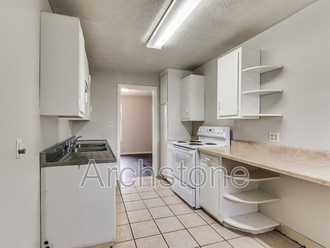 Building Photo - 1308 Kinkaid Dr