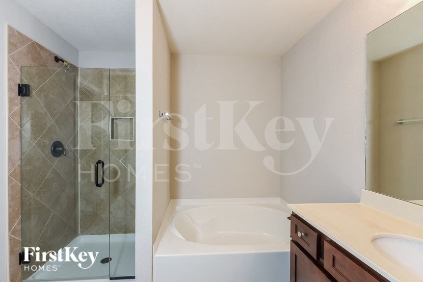 Building Photo - 148 Al Jennah Blvd