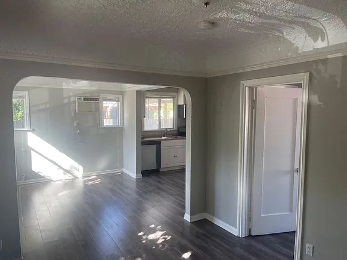 Building Photo - 1111 Blake Ave