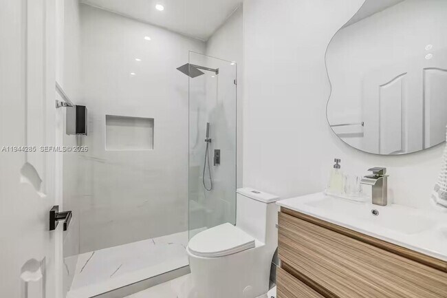 Building Photo - 14551 SW 158th Ct