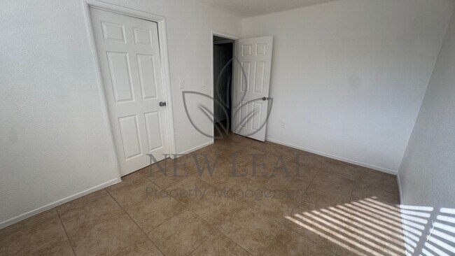 Building Photo - 1444 E Colton Ave