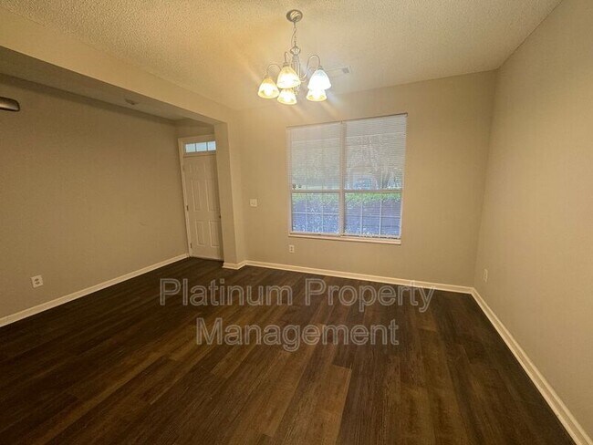 Building Photo - 2262 Charleston Pointe SE