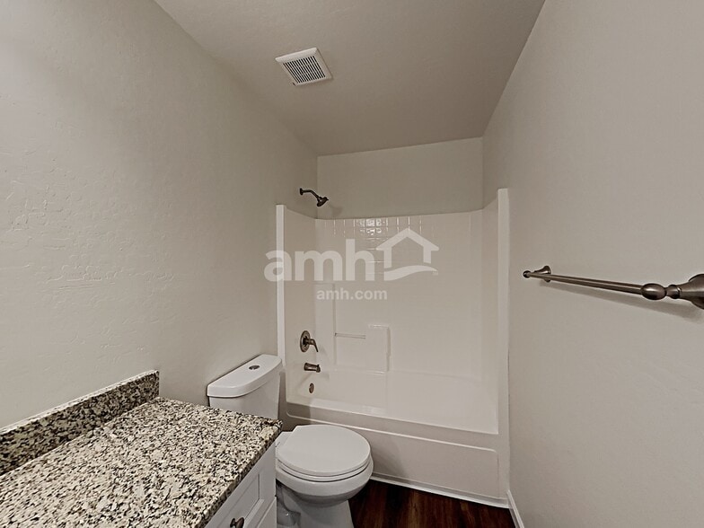 Building Photo - 17211 W Watkins St