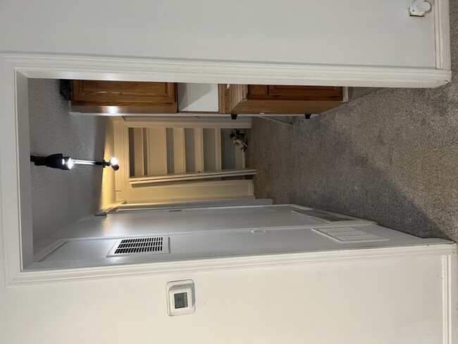 Building Photo - 803 E 9990 S