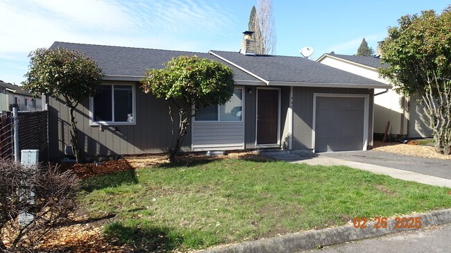 Building Photo - Newly Remodeled 3 Bedroom Ranch Style Home