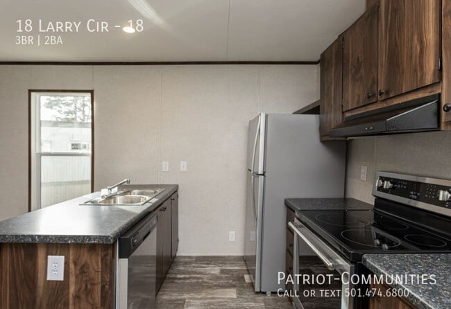 Building Photo - 18 Larry Cir