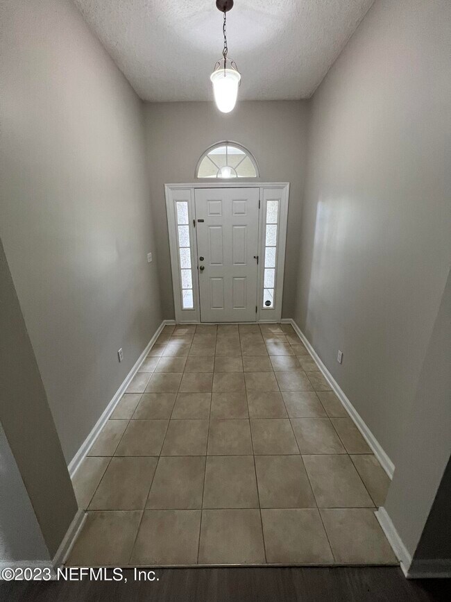 Building Photo - 8531 Longford Dr