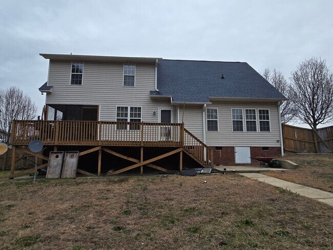 Building Photo - 135 Leggett Dr