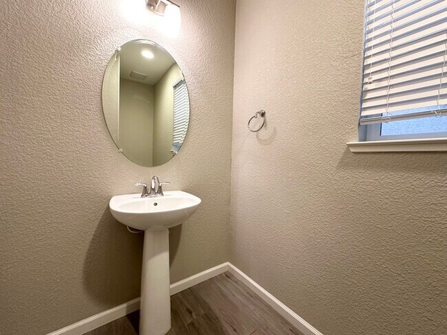 Building Photo - 6025 Palermo Way