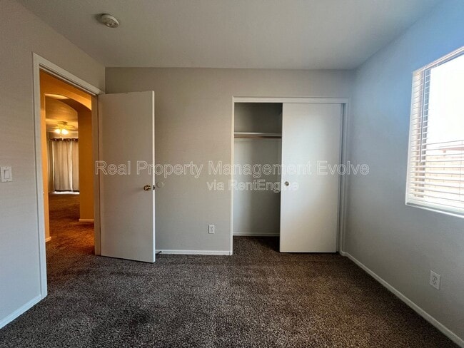 Building Photo - 14751 W Redfield Rd
