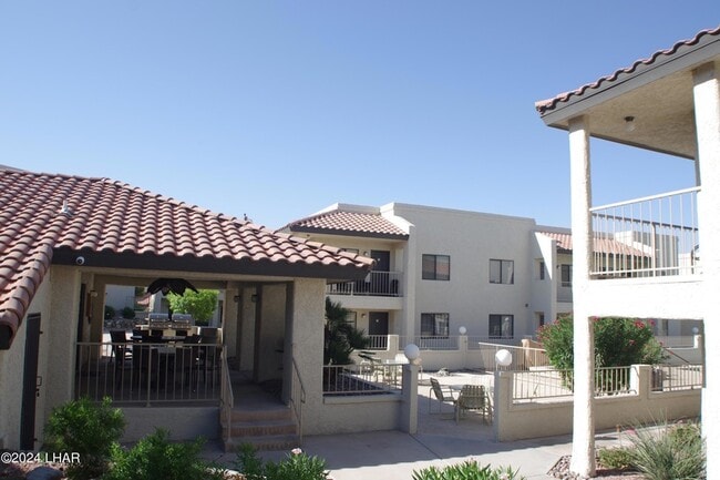 Building Photo - 1989 Mesquite Ave
