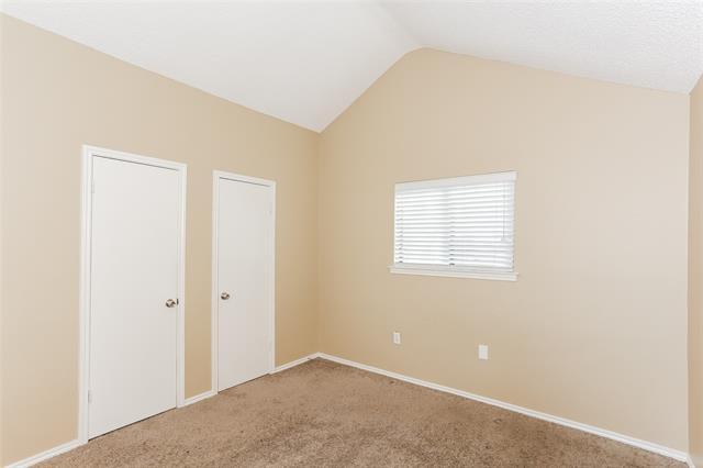 Building Photo - 945 Thorton Dr