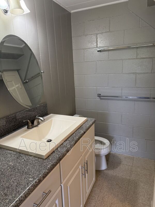 Building Photo - 1533 Pualele Pl