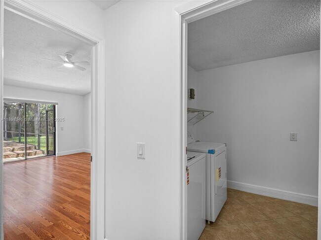 Building Photo - 15531 SW 54th Terrace