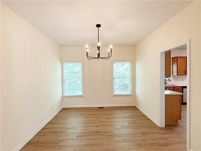 Building Photo - 350 Laurel Glen Crossing