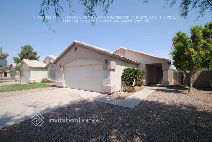 Primary Photo - 10460 W Reade Ave