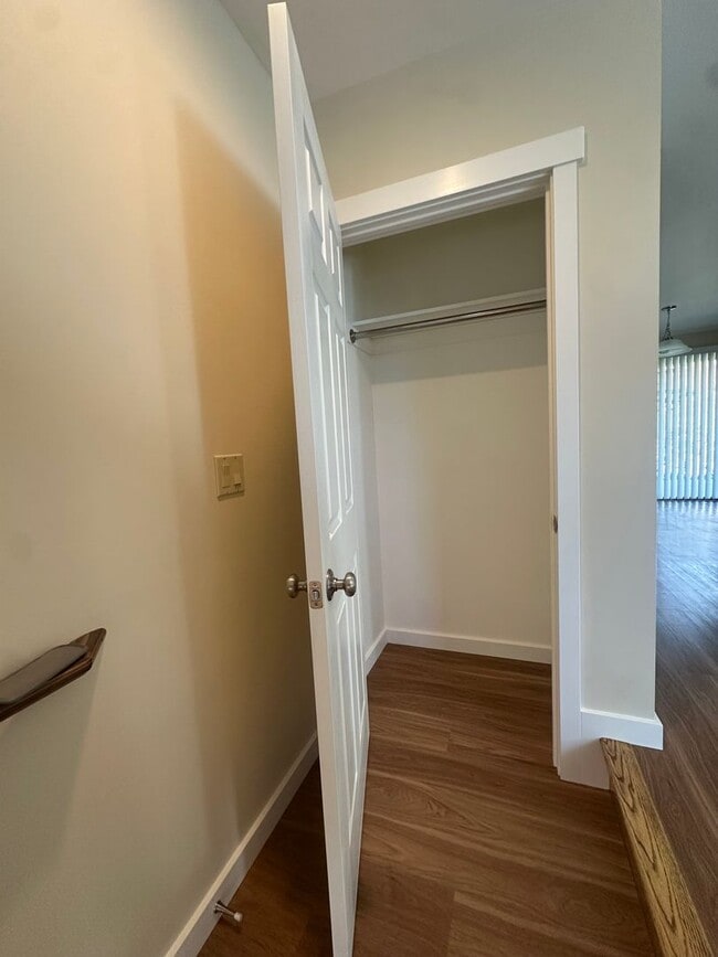 Building Photo - 928 NW Portland Ave