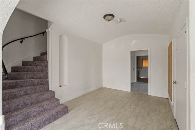 Building Photo - 272 W 9th St