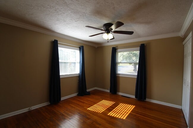 Building Photo - Award winning schools. Stunning home.  Centrally Located. One car garage/fenced in back yard.