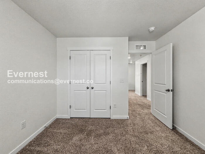 Building Photo - 21894 E 9th Pl