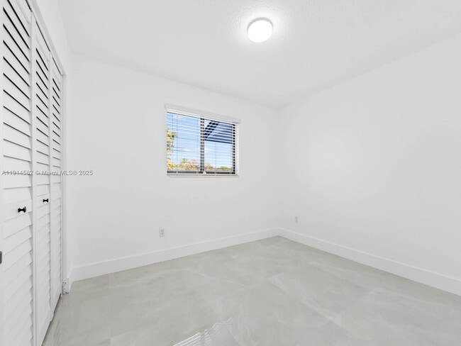 Building Photo - 19850 Franjo Rd