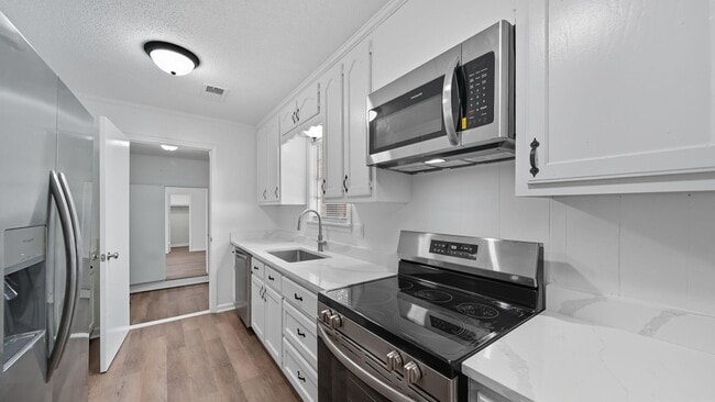 Building Photo - 1517 Michael St