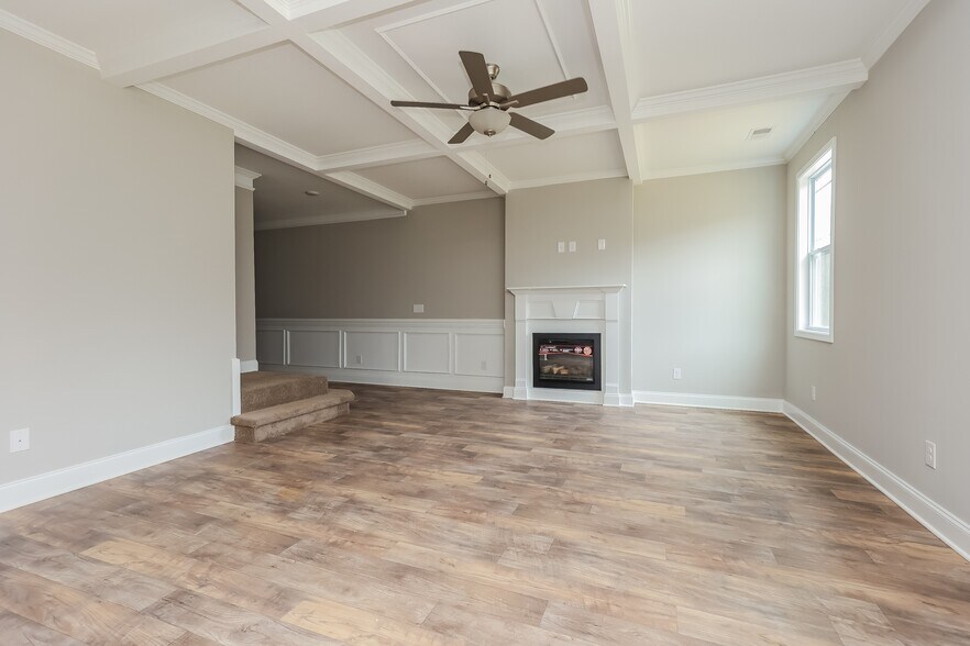 Building Photo - 1156 Black Oak Cir