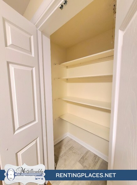 Building Photo - 1507 Troupe St